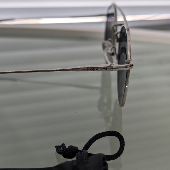 neven CRJ polarized sunglasses - like new! - Picture 4 of 7